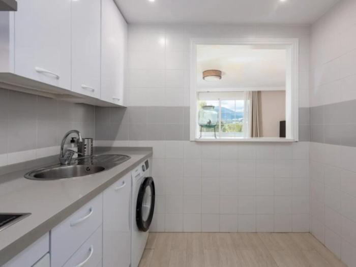 Apartment Stylish Spacious Apt, Comfy Pool Prime Location Marbella