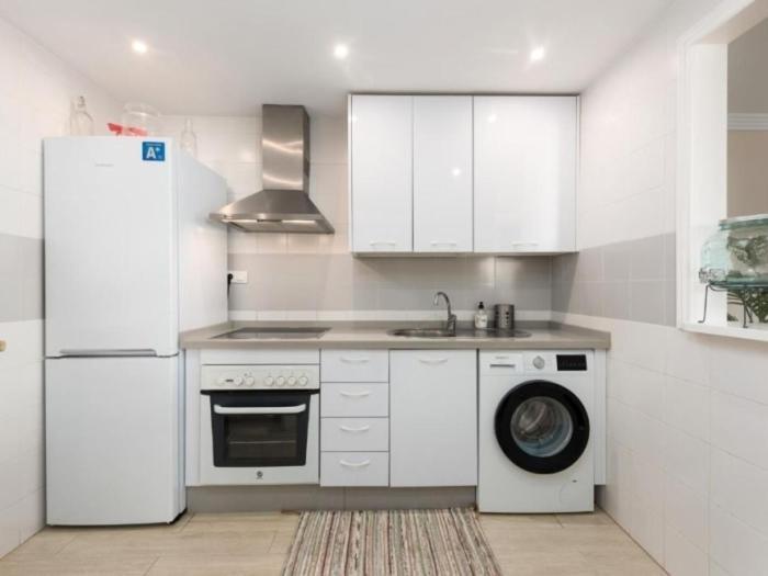 Stylish Spacious Apt, Comfy Pool Prime Location Marbella