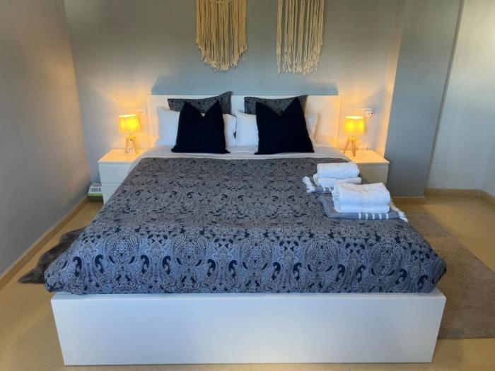 Stylish Spacious Apt, Comfy Pool Prime Location Marbella