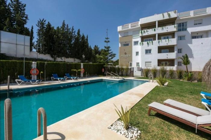 Stylish Spacious Apt, Comfy Pool Prime Location *